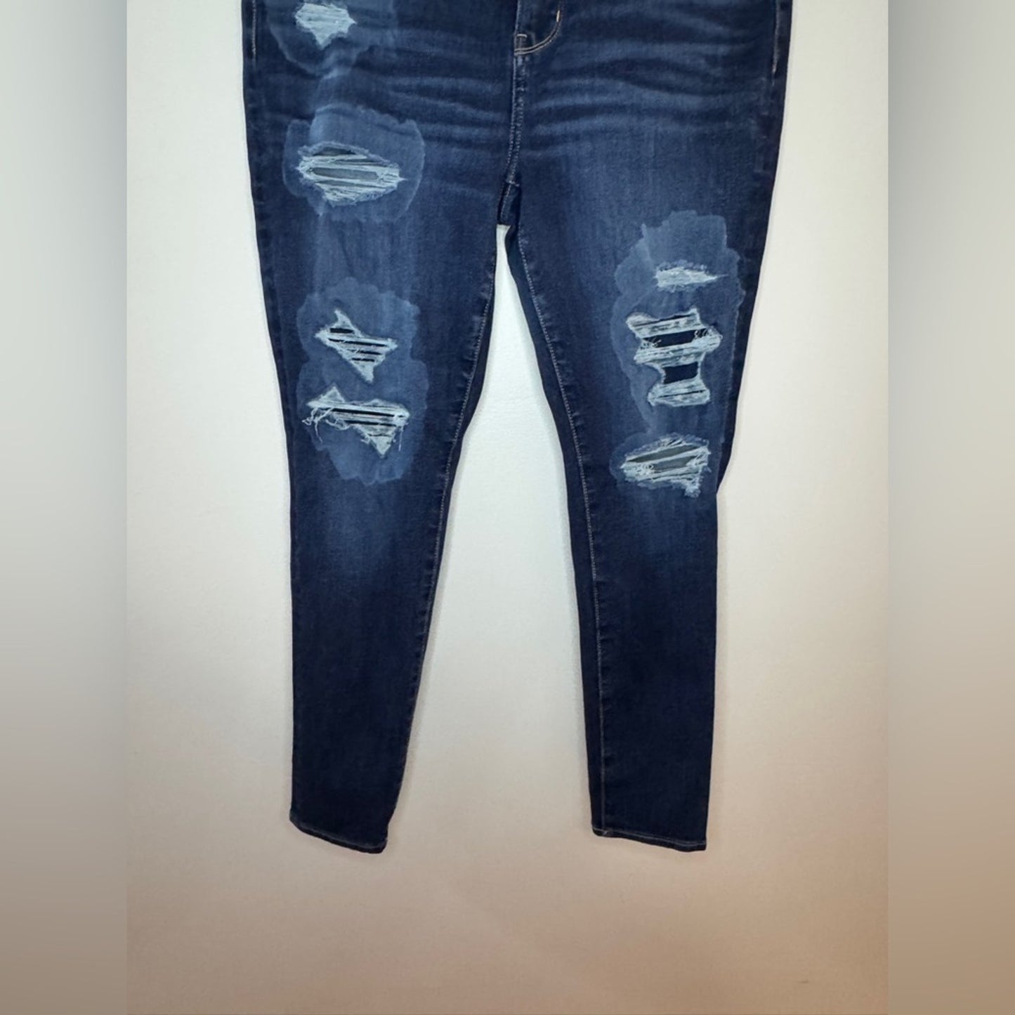 Pre-Owned Size 14 Regular American Eagle Dark Blue Distressed Jegging Jeans