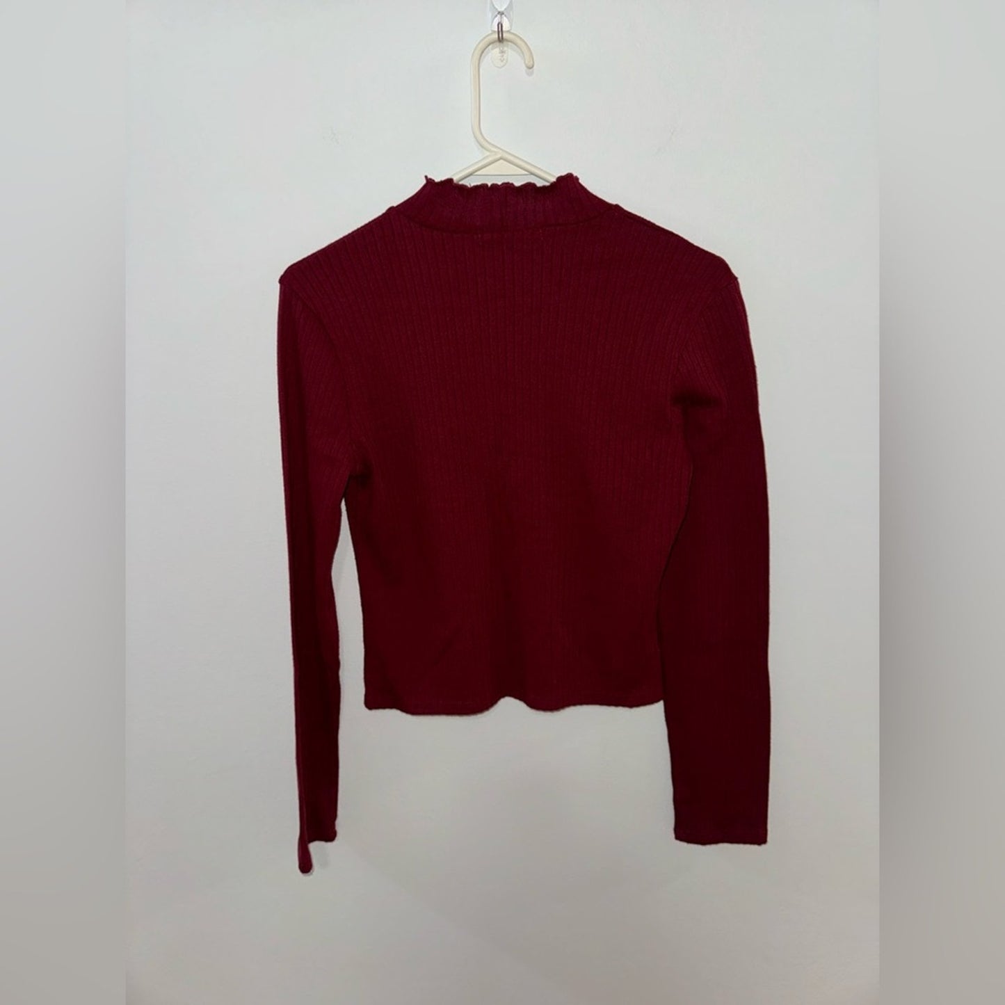 Pre-Owned LG One Clothing Maroon Ribbed High Neck Sweater