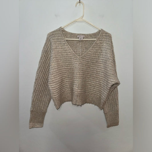 Pre-Owned MD Sincerely Jules Cream Knitted Cropped V-Neck Sweater