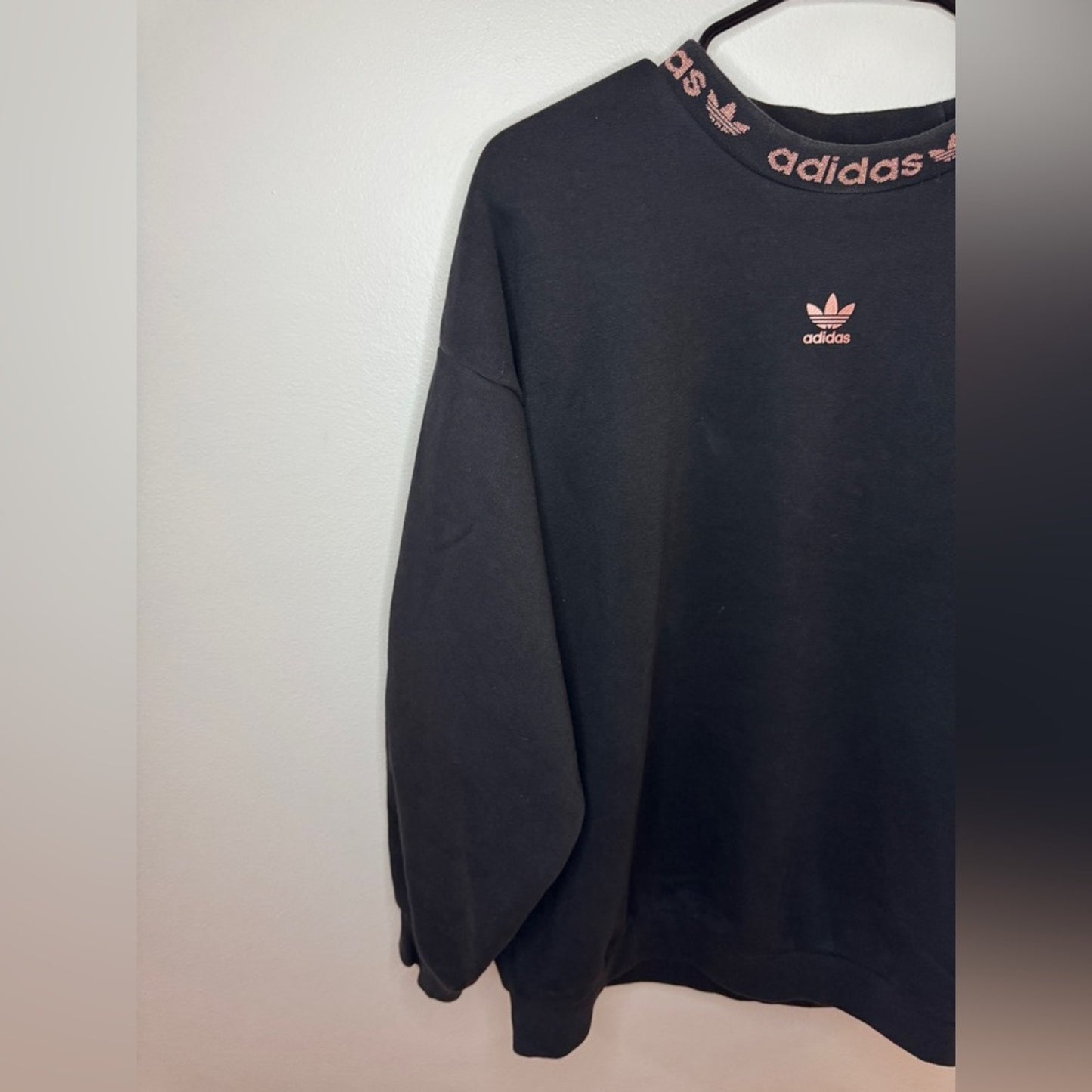 Pre-Owned SM Adidas Black and Gold Crewneck Shirt