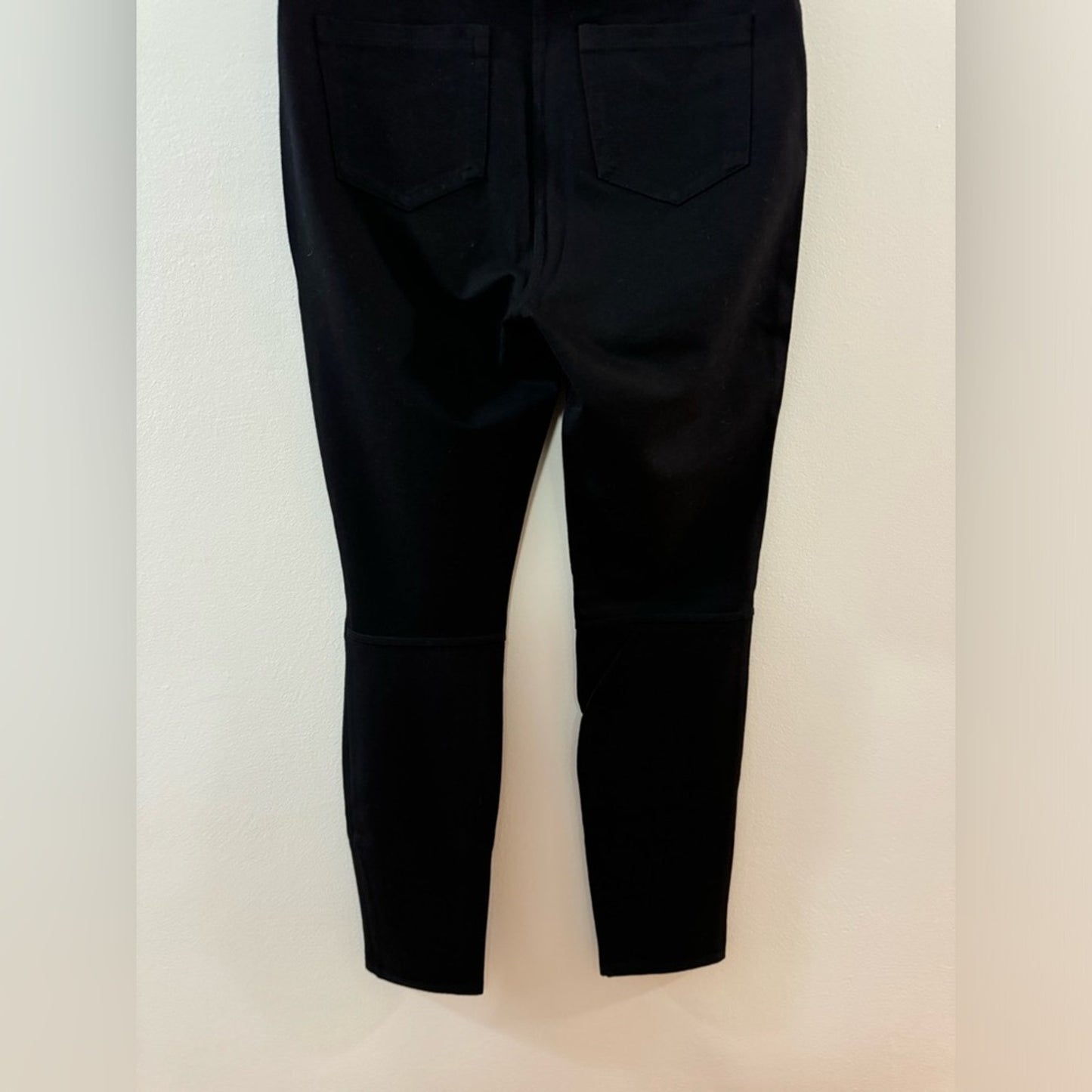 Pre-Owned MD Max Studio Black Pants