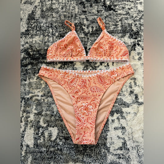 Pre-Owned LG Cupshe Orange and White Bikini Top and Bottom