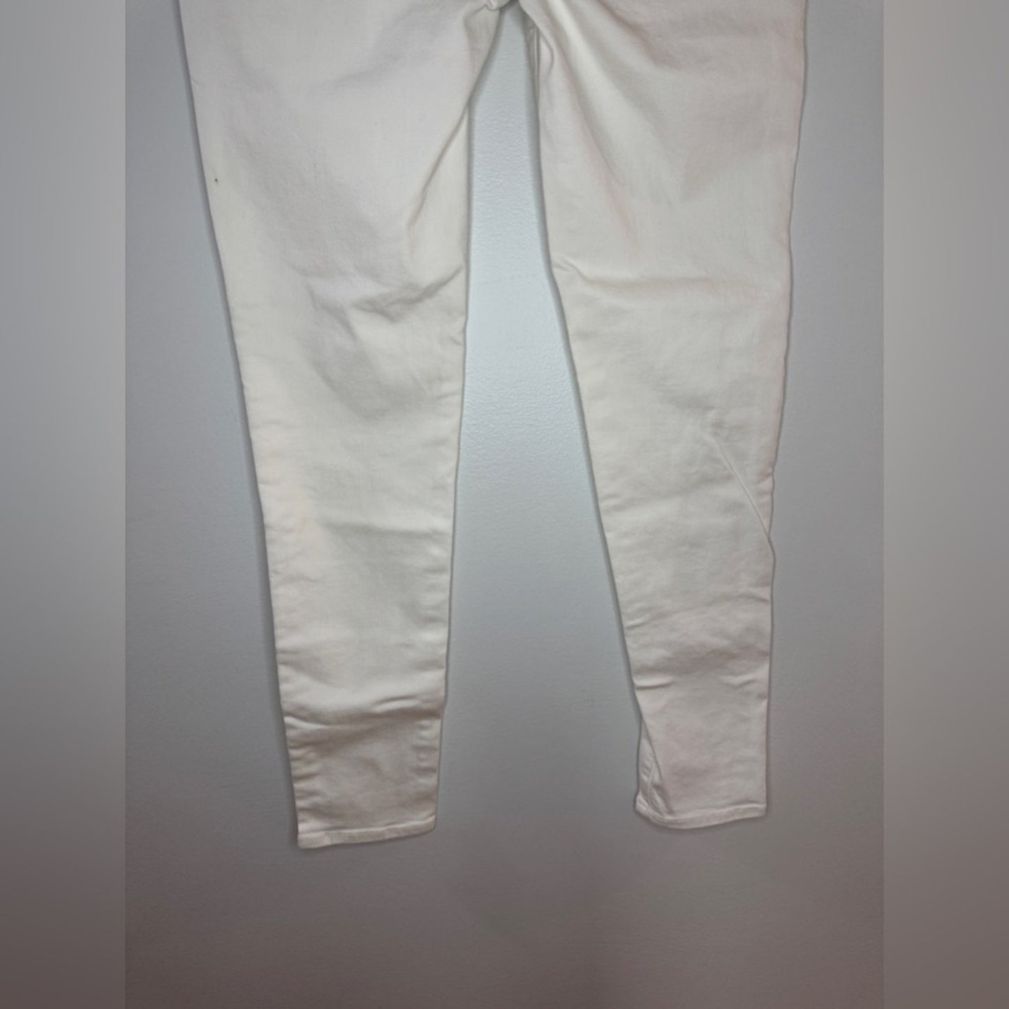 Pre-Owned Size 8 Regular American Eagle White Jegging