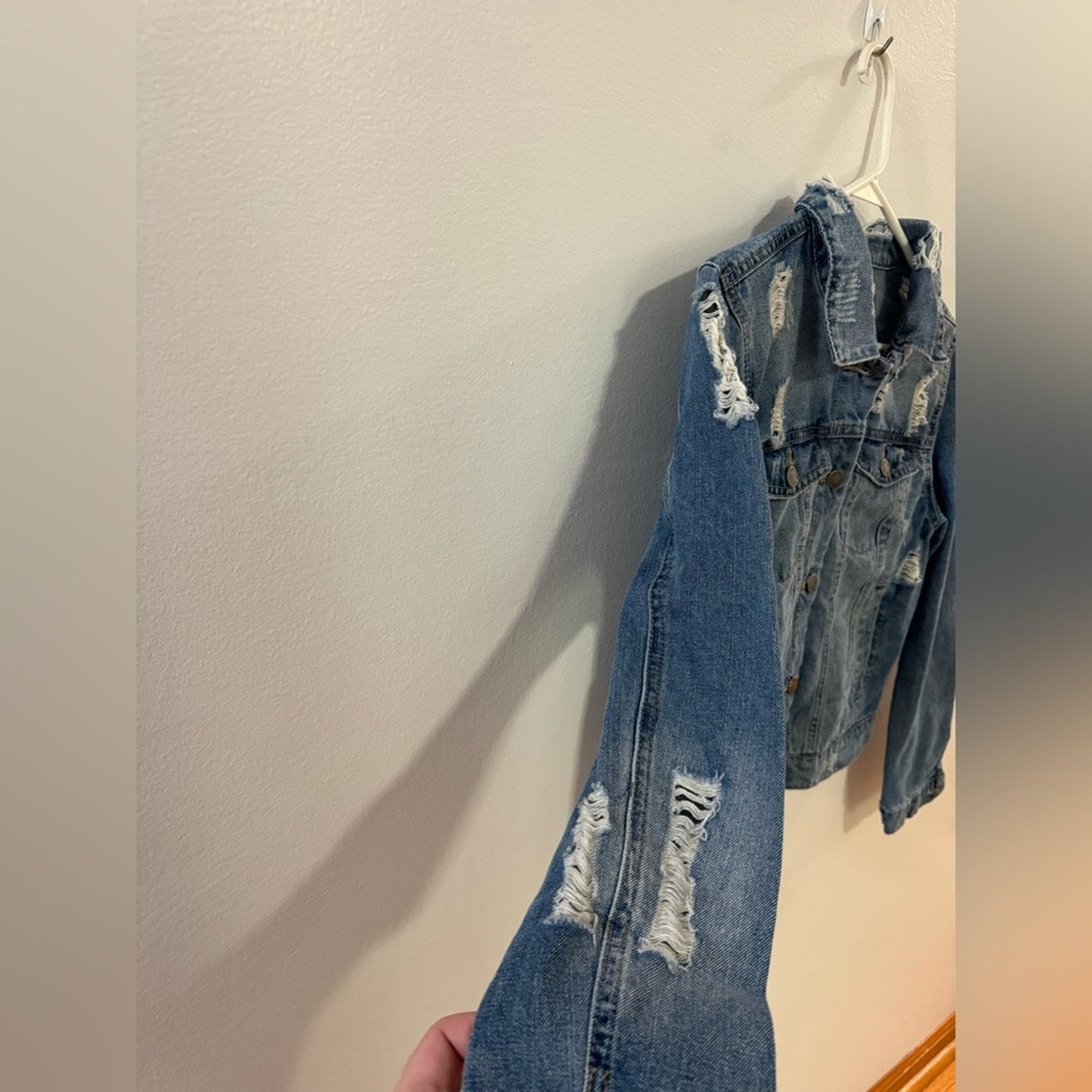 Pre-Owned LG Cisono Blue Distressed Cropped Jean Jacket