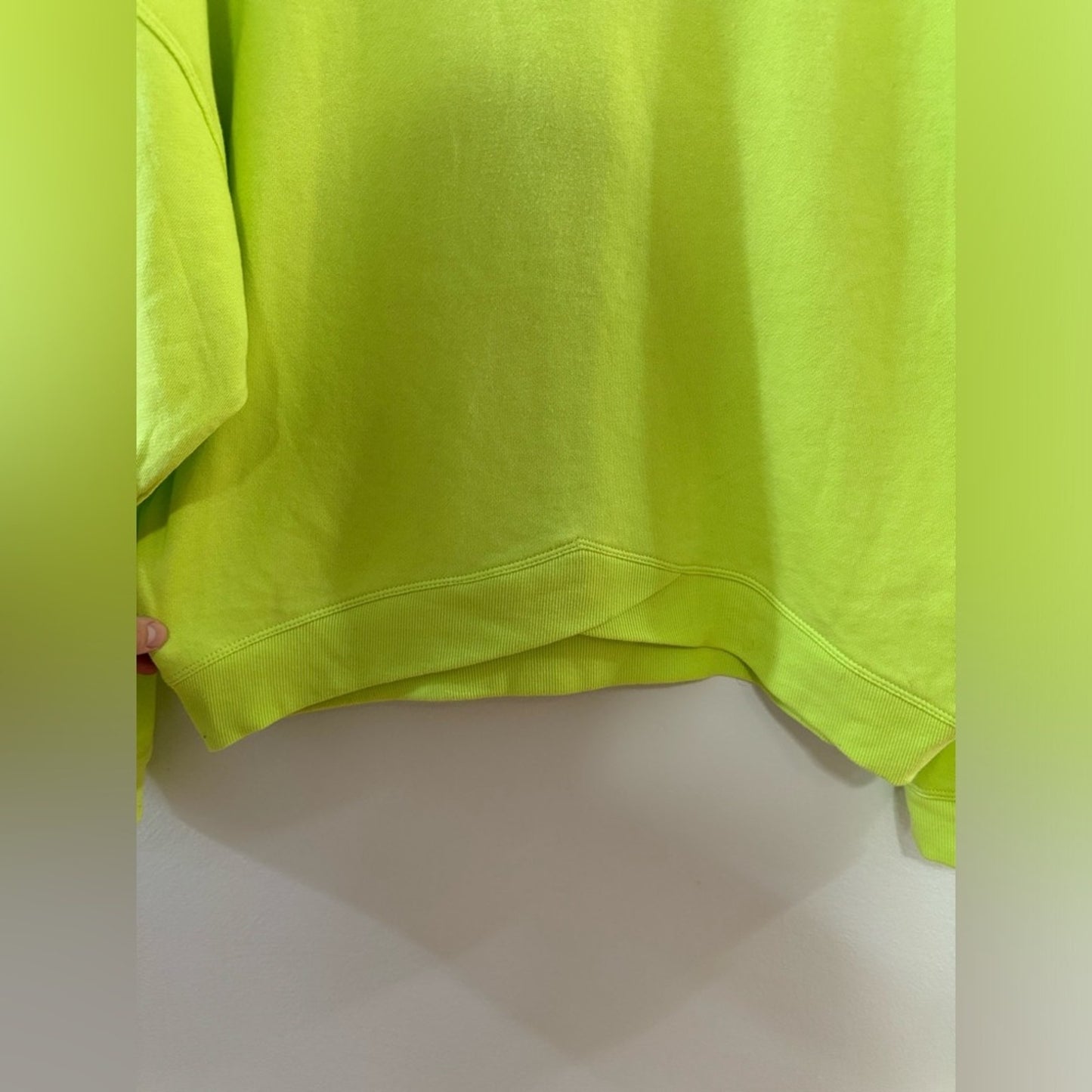 Pre-Owned Calvin Klein Yellow Cropped Crewneck