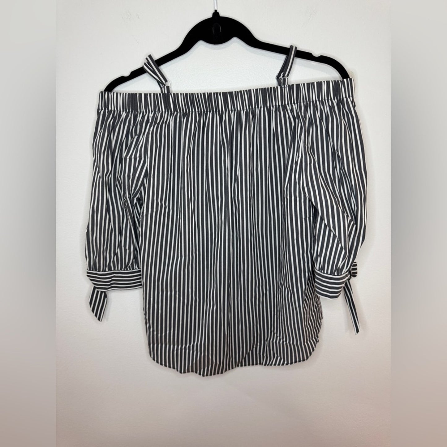 NWT MD A. Byers Navy Blue and White Off the Shoulder Pearl top.