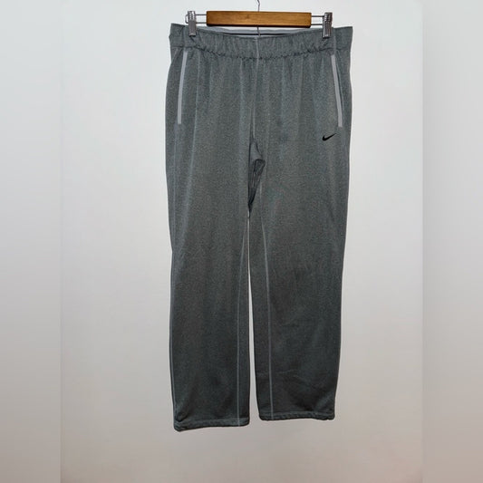 MD Nike Light Grey and Black Swoosh Therma-fit Athletic Fleece Sweatpants