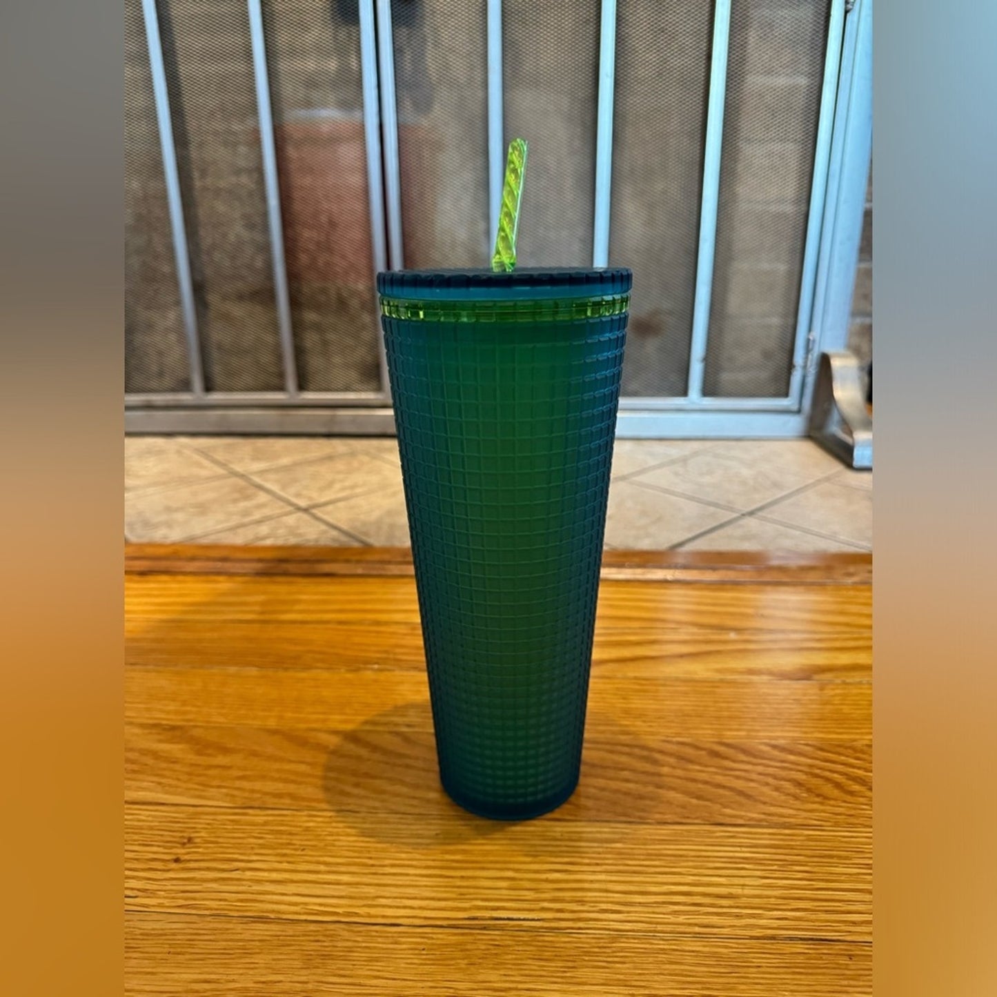 Pre-Owned Starbucks 2022 Green Grid Soft Touch Tumbler