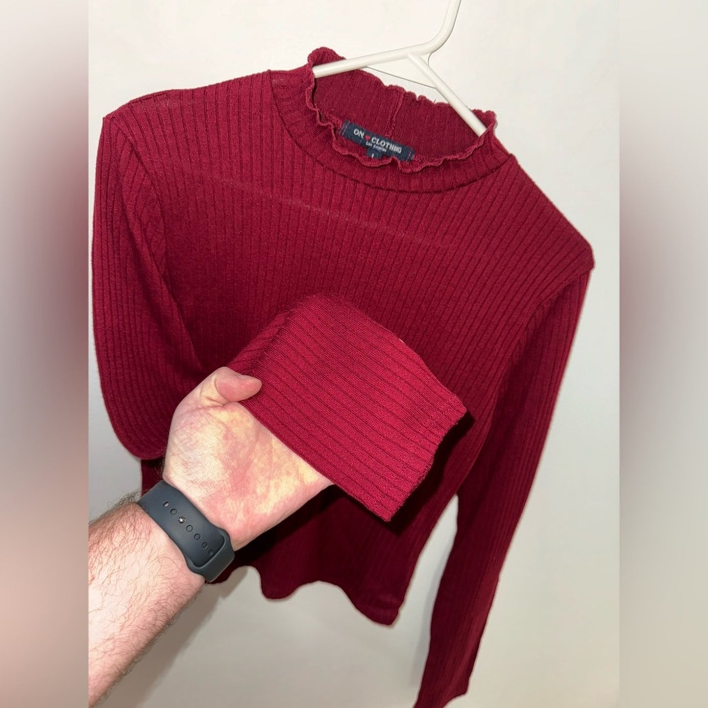 Pre-Owned LG One Clothing Maroon Ribbed High Neck Sweater