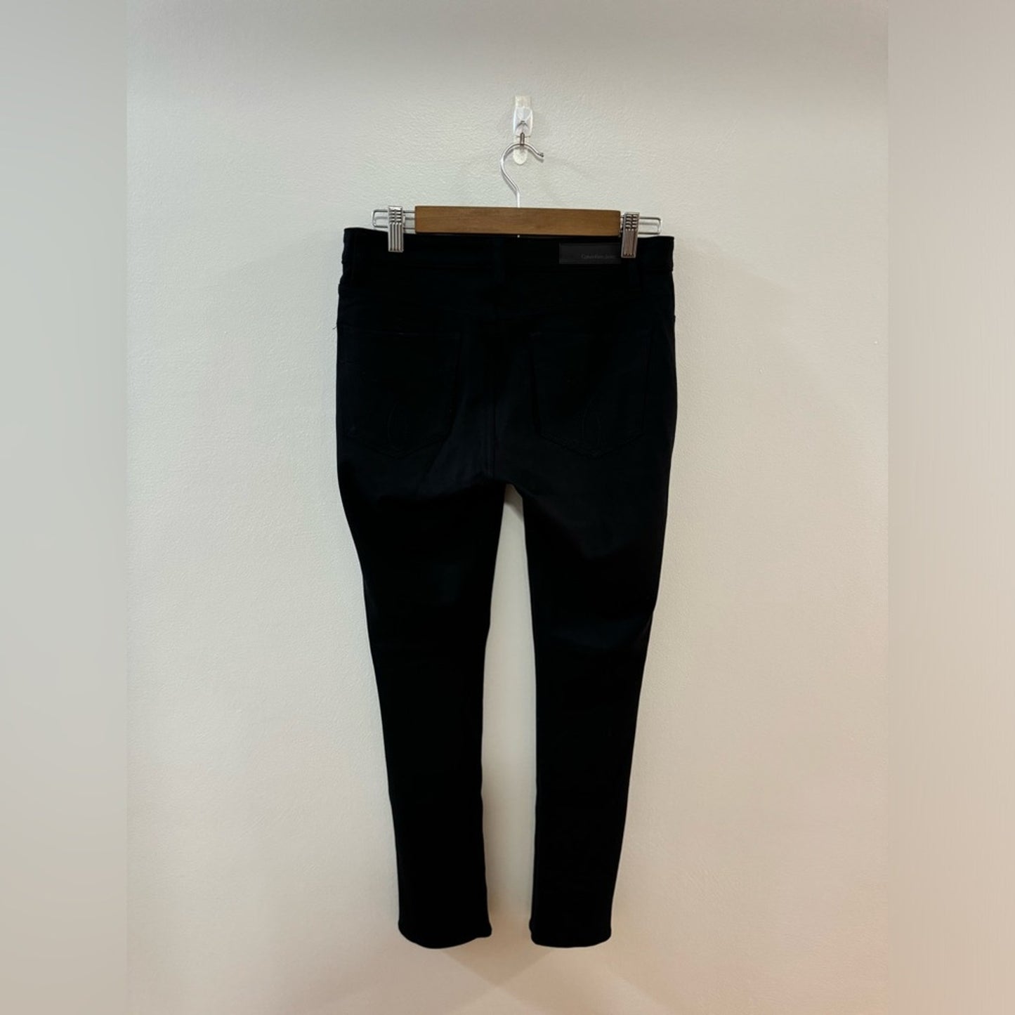 Pre-Owned Size 6 Calvin Klein Jeans Black Pants