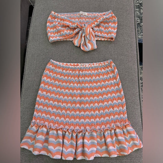 Pre-Owned XL Jolie & Joy Orange, Blue and White Tie Front Tube Top & Skirt