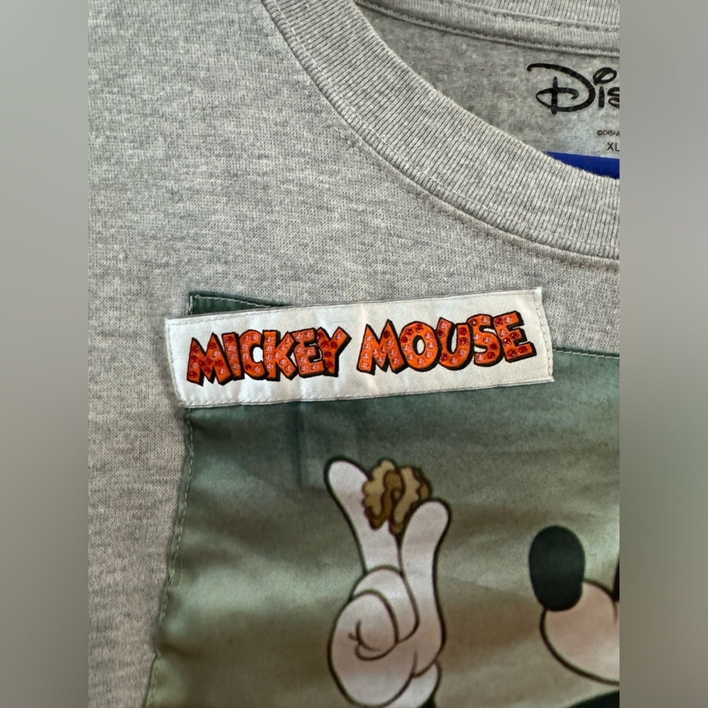 Pre-Owned XL Disney Mickey Mouse Heather Grey Cropped Sweatshirt