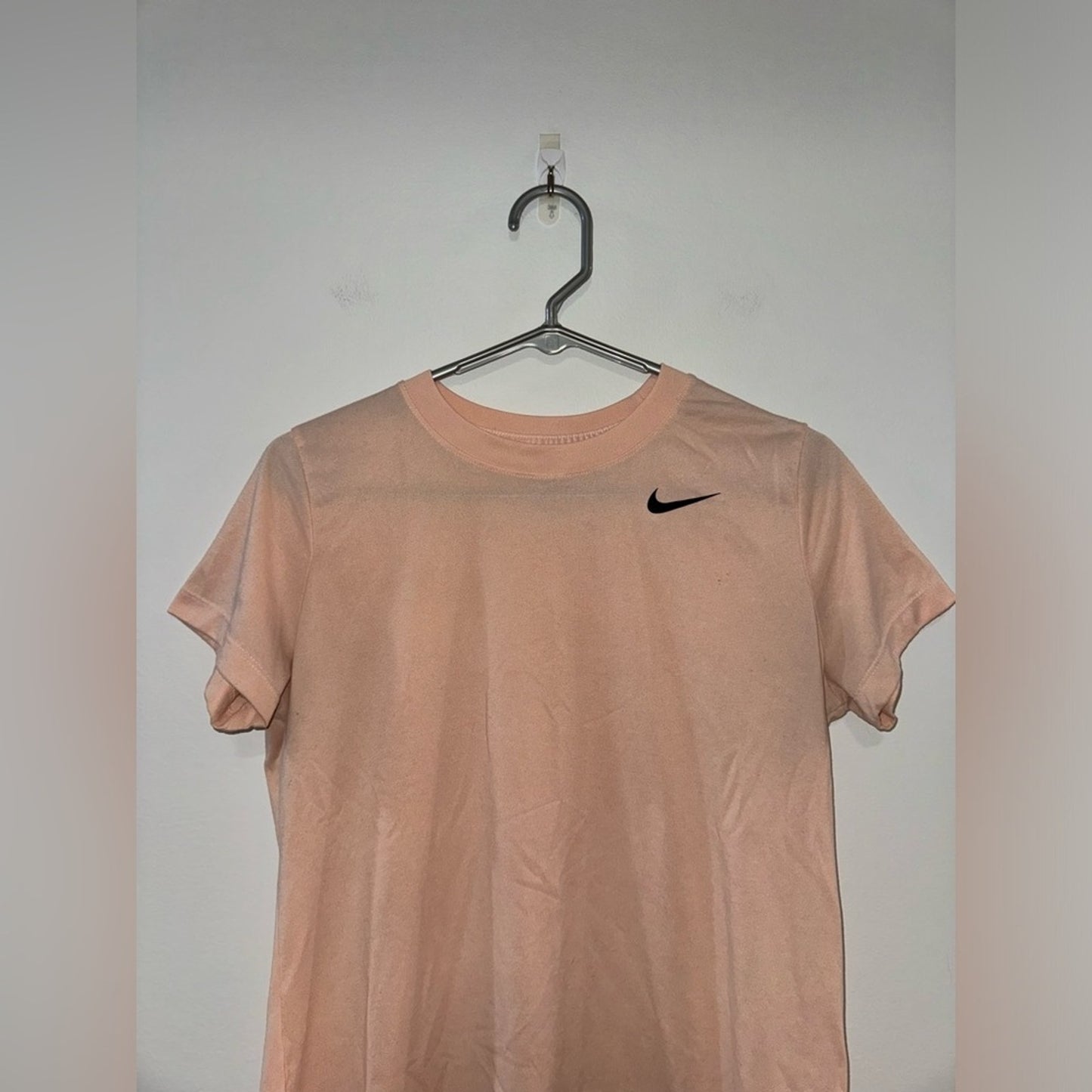 Pre-Owned MD Nike Dri-Fit Light Pink T-Shirt