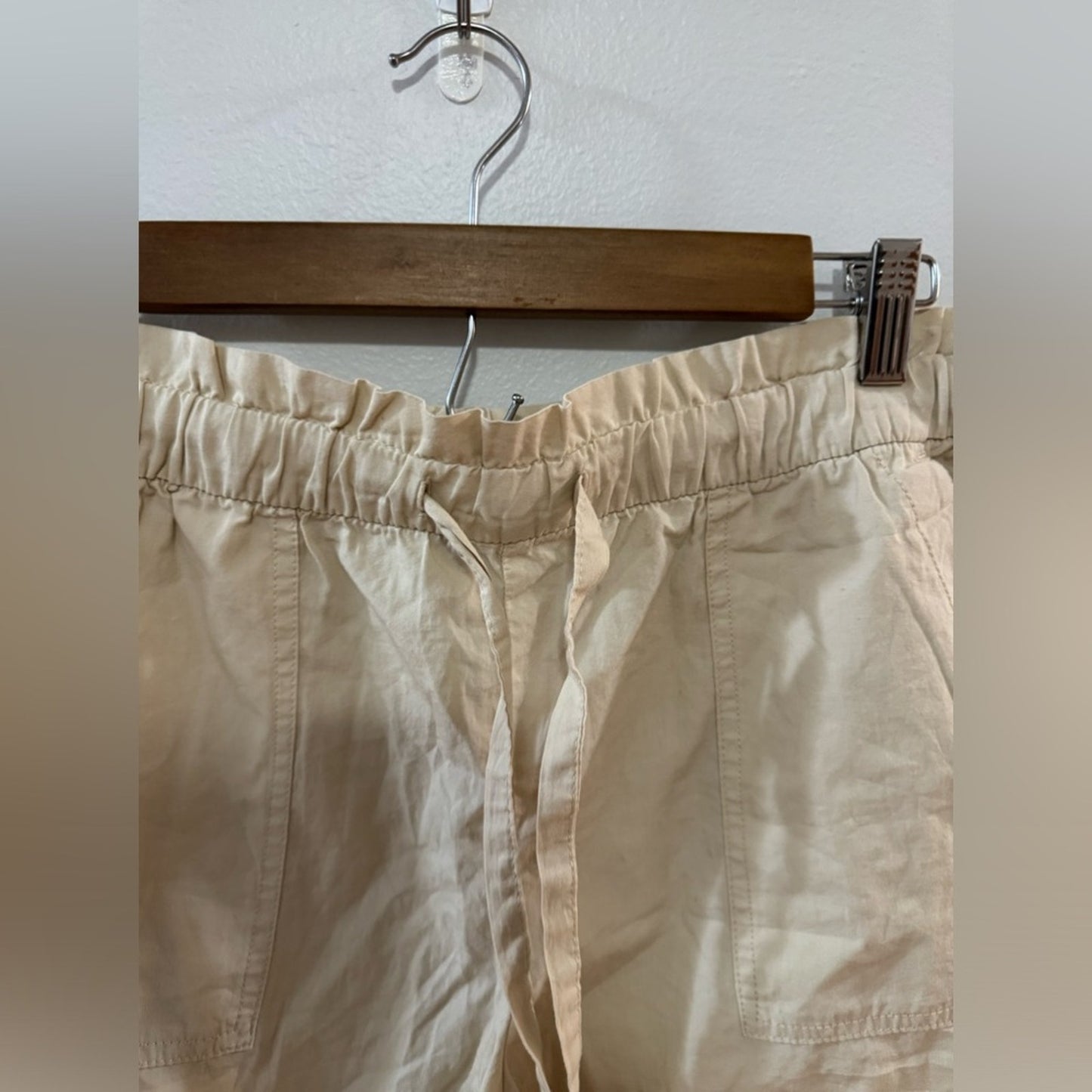 Pre-Owned MD Loft Outlet Tan Cargo Shorts