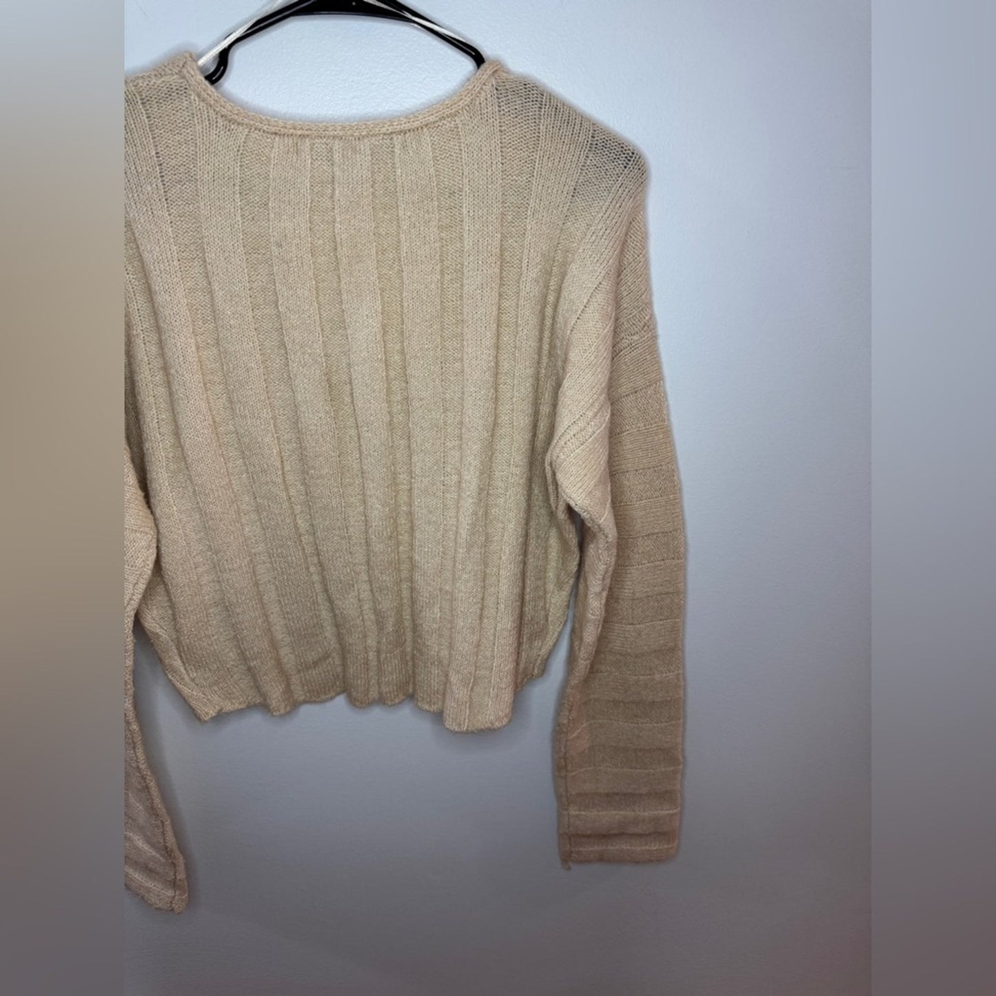 Pre-Owned MD Hyfve Knitted V-Neck Cropped Sweater