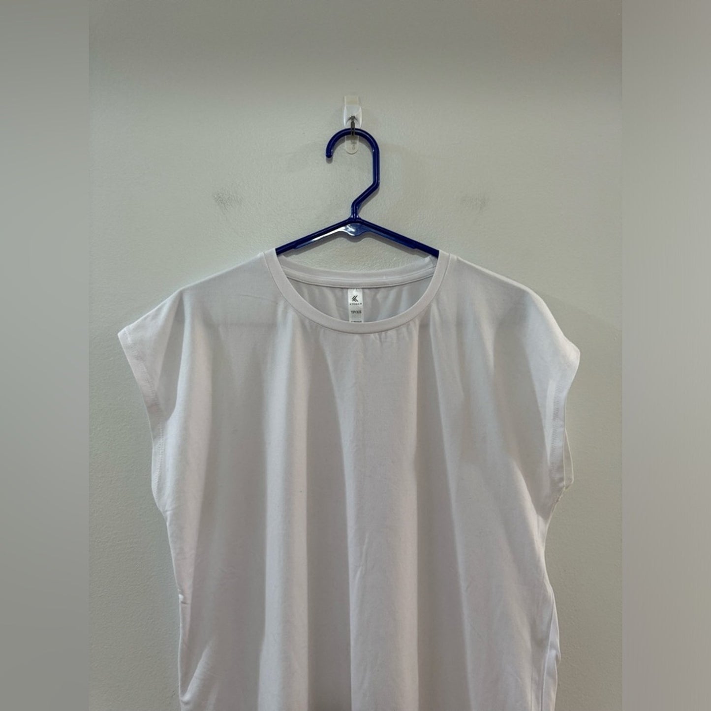 Pre-Owned XS Kyodan White Athletic Sleeveless T-Shirt