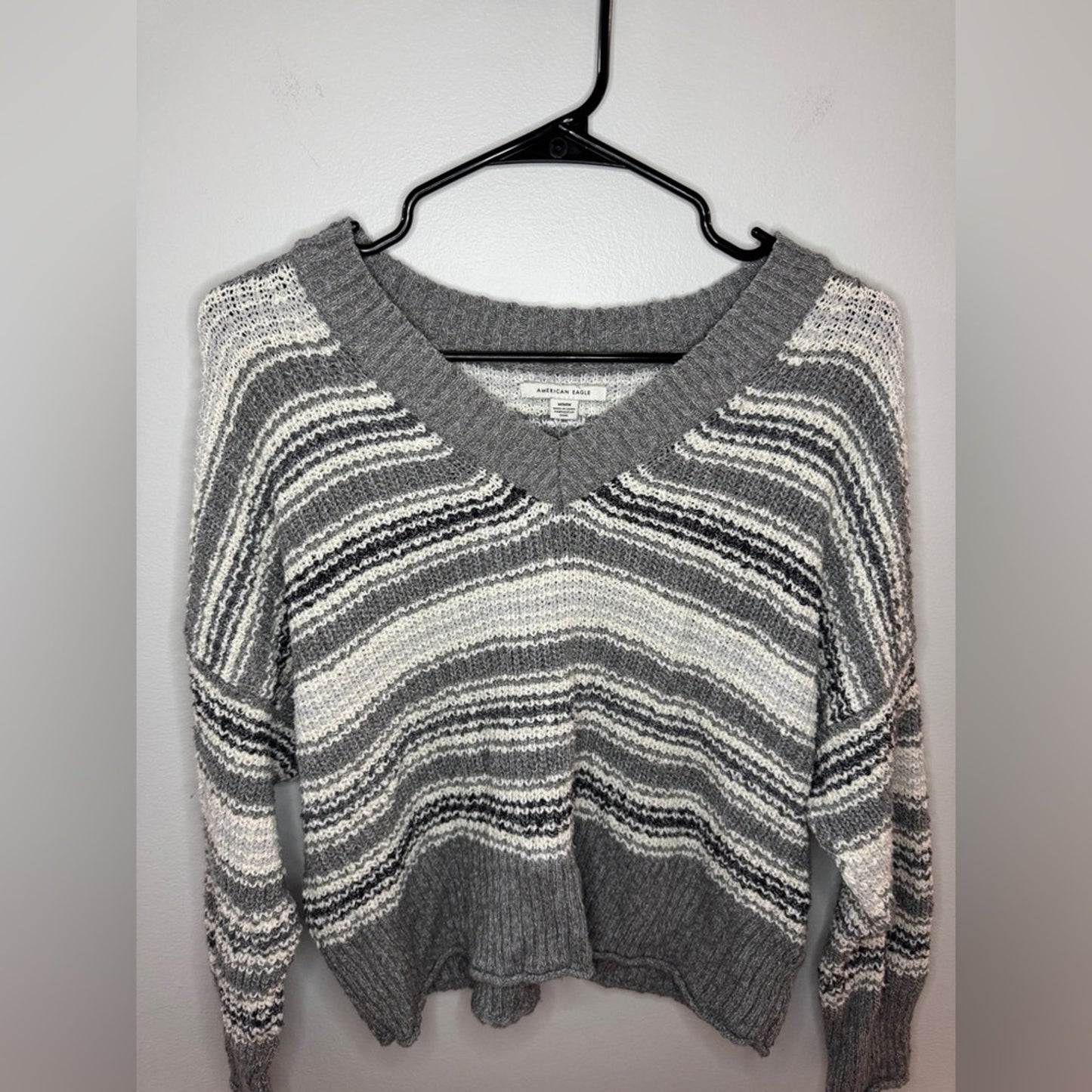 Pre-Owned MD American Eagle Grey and White Striped Knitted Cropped Sweater