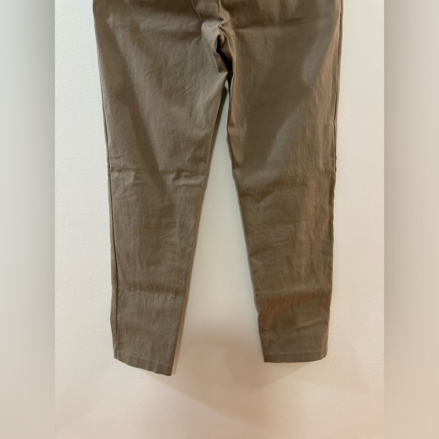 Pre-Owned Size 6 Zac and Rachel Khaki Tan Pants