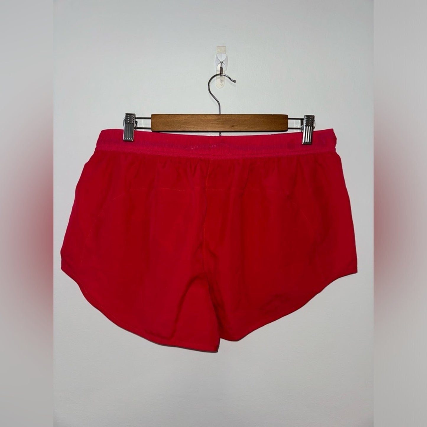 Pre-Owned LG Nike Air Red Athletic Shorts