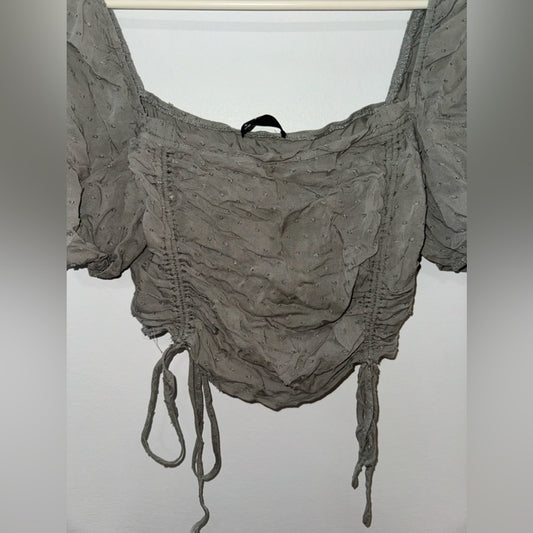 Pre-Owned MD SHEIN Green Dotted Cropped Top