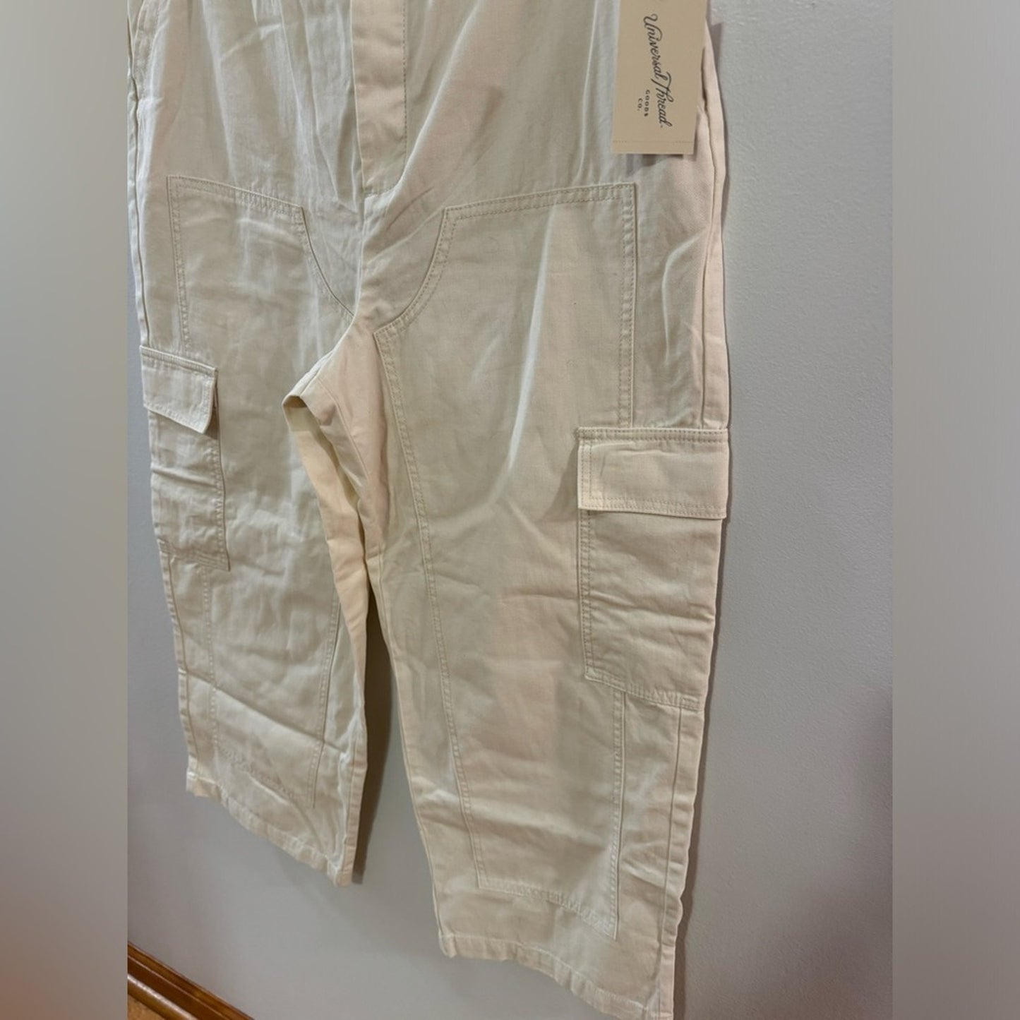 NWT Size 12 Universal Thread White Sand Cargo Pants