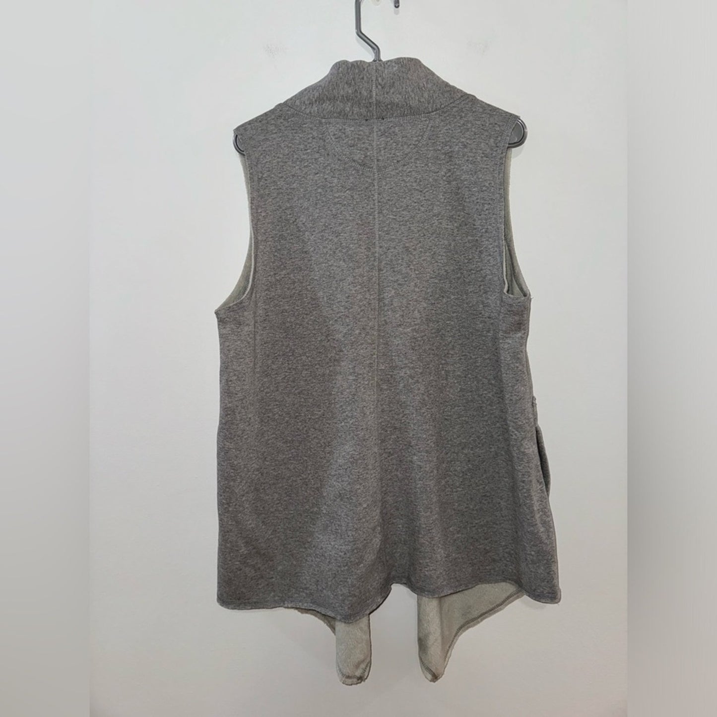 NWT XL Cable & Gauge Grey Short Sleeve Sweater