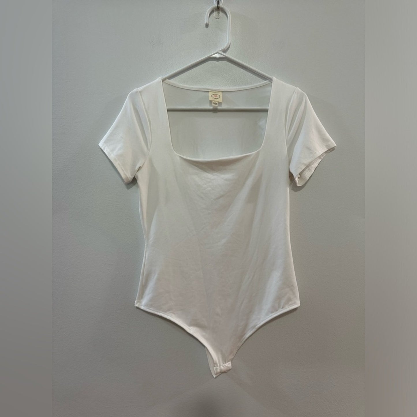 Pre-Owned LG Live in the Moment White Body Suit