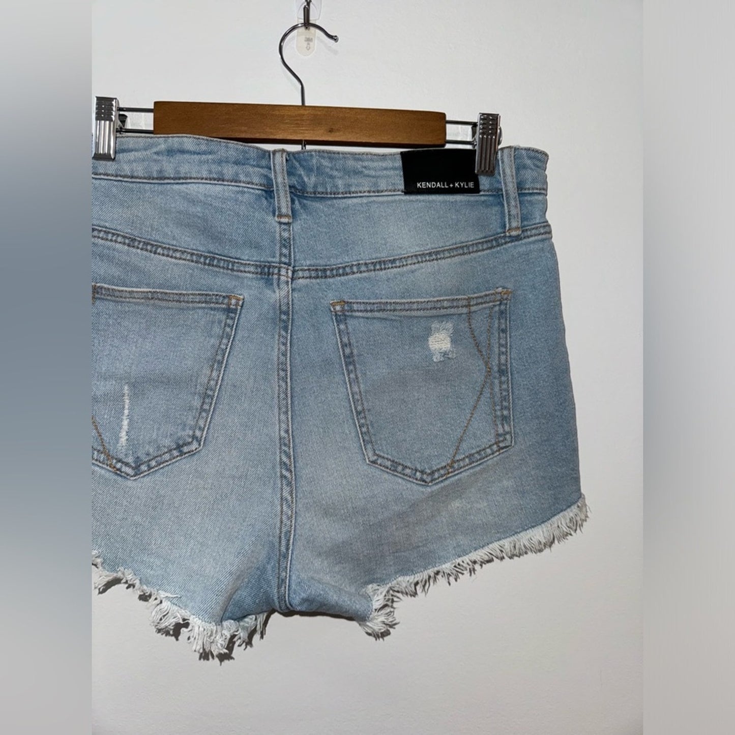 Pre-Owned Size 11/30 Kendall+Kylie The Drifter High Rise Blue Distressed Shorts