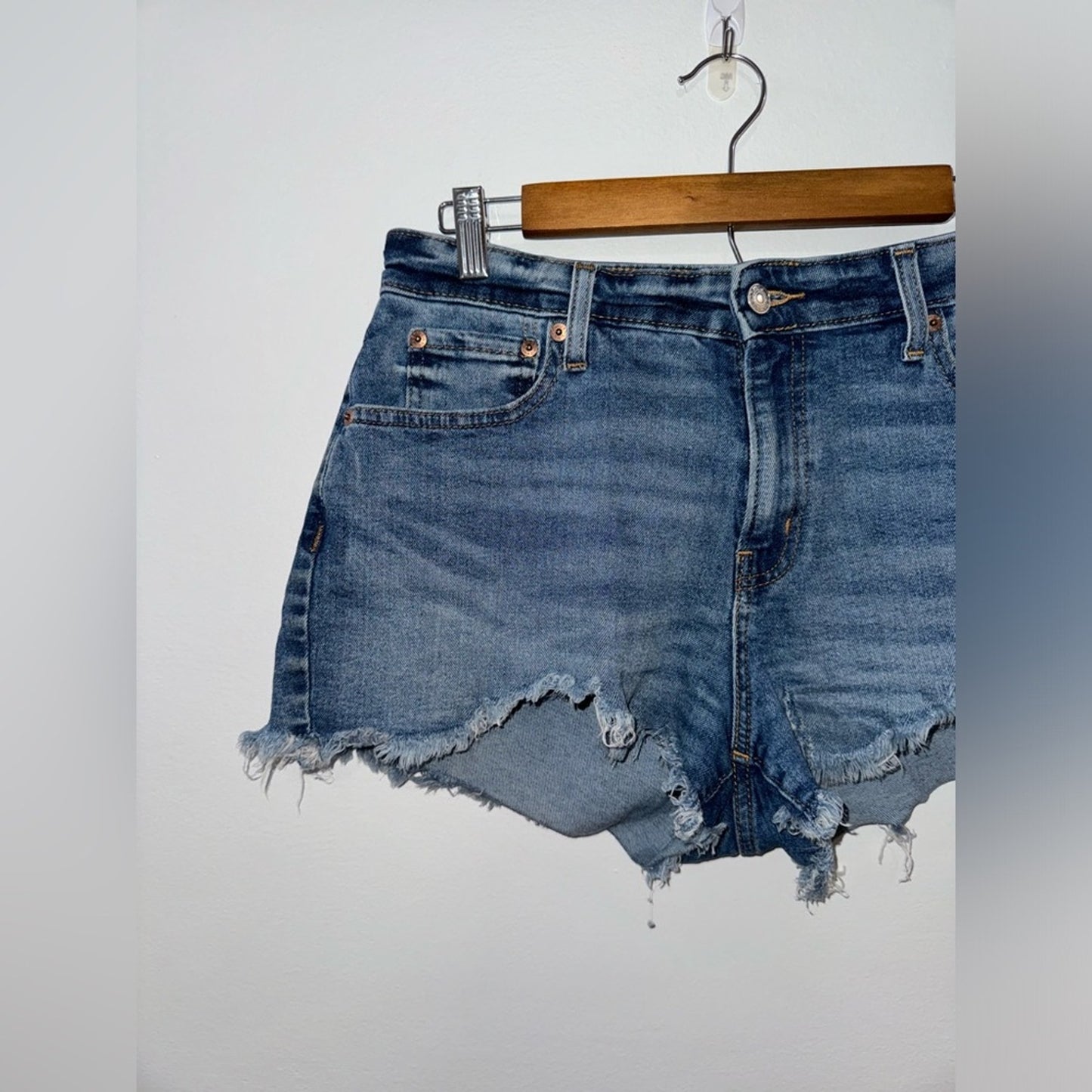 Pre-Owned Size 12 Denizen from Levi’s Blue High Rise Shorts