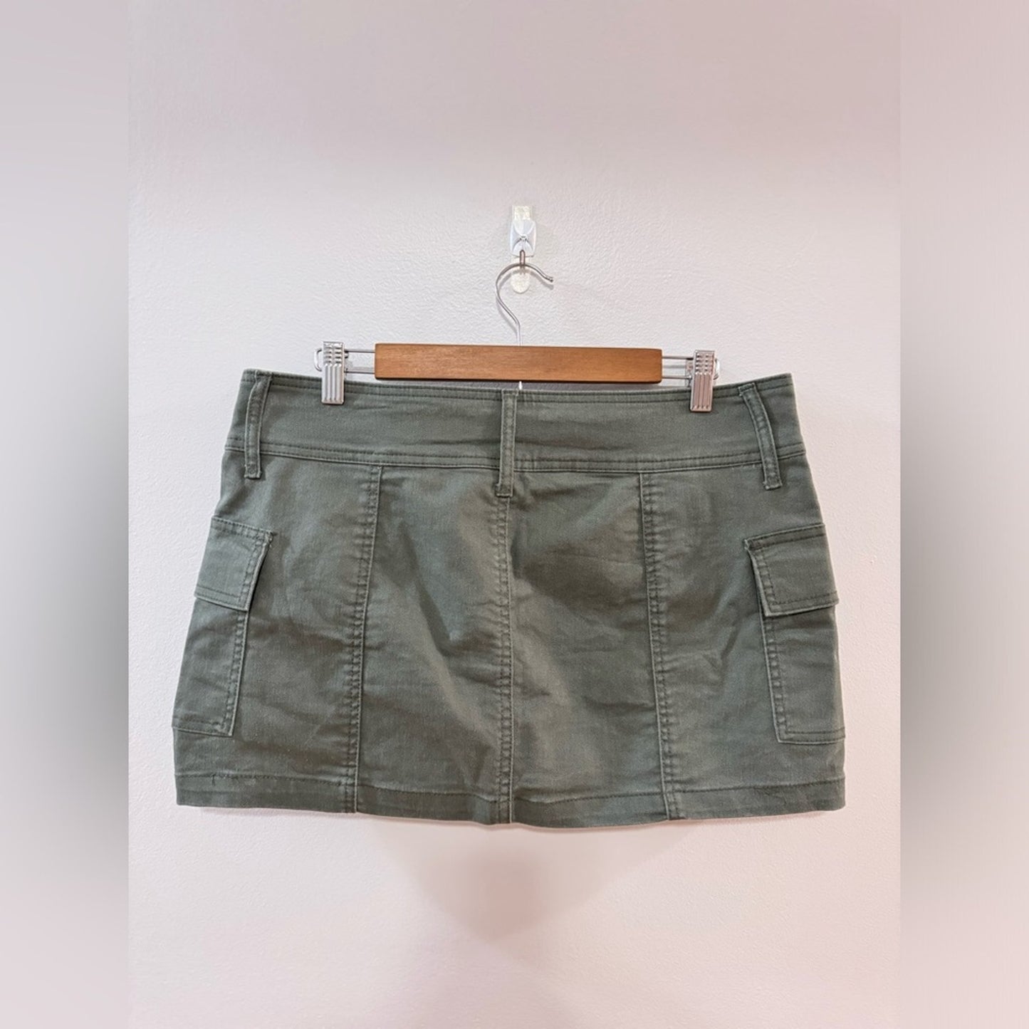 Pre-Owned Size 13 Vanilla Star Olive Green Khaki Skirt