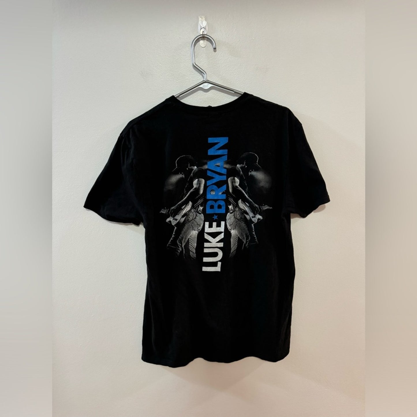 Pre-Owned MD Luke Bryan Black/Blue/White Graphic Band T-Shirt