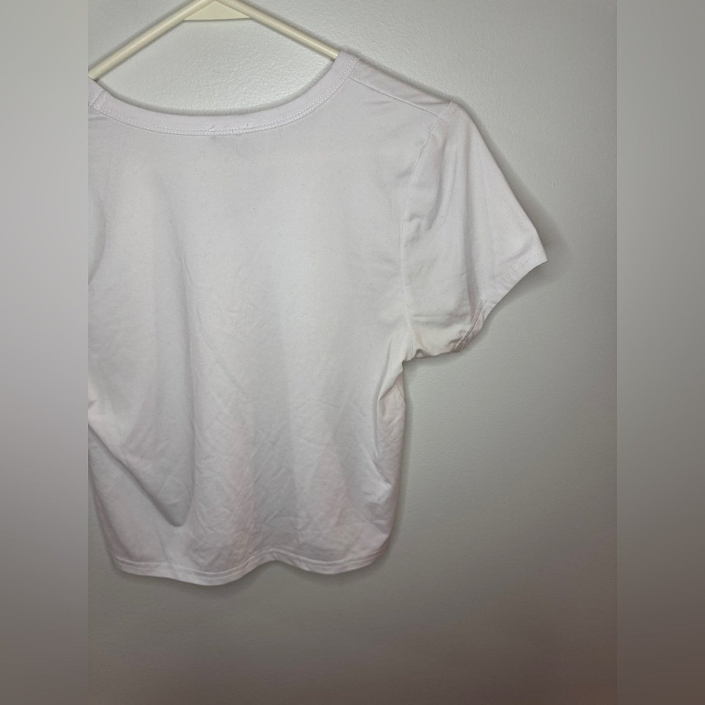 Pre-Owned MD Olivia Rae White Vneck T-shirt