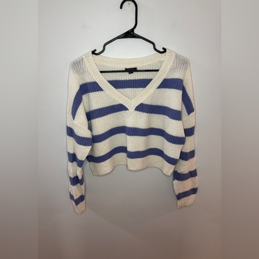 Pre-Owned MD Wild Fable Blue and White V-Neck Striped Cropped Oversized Sweater