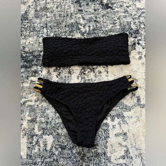 Pre-Owned MD SHEIN Black and Gold Textured Strapless Bikini Top and Bottom Set