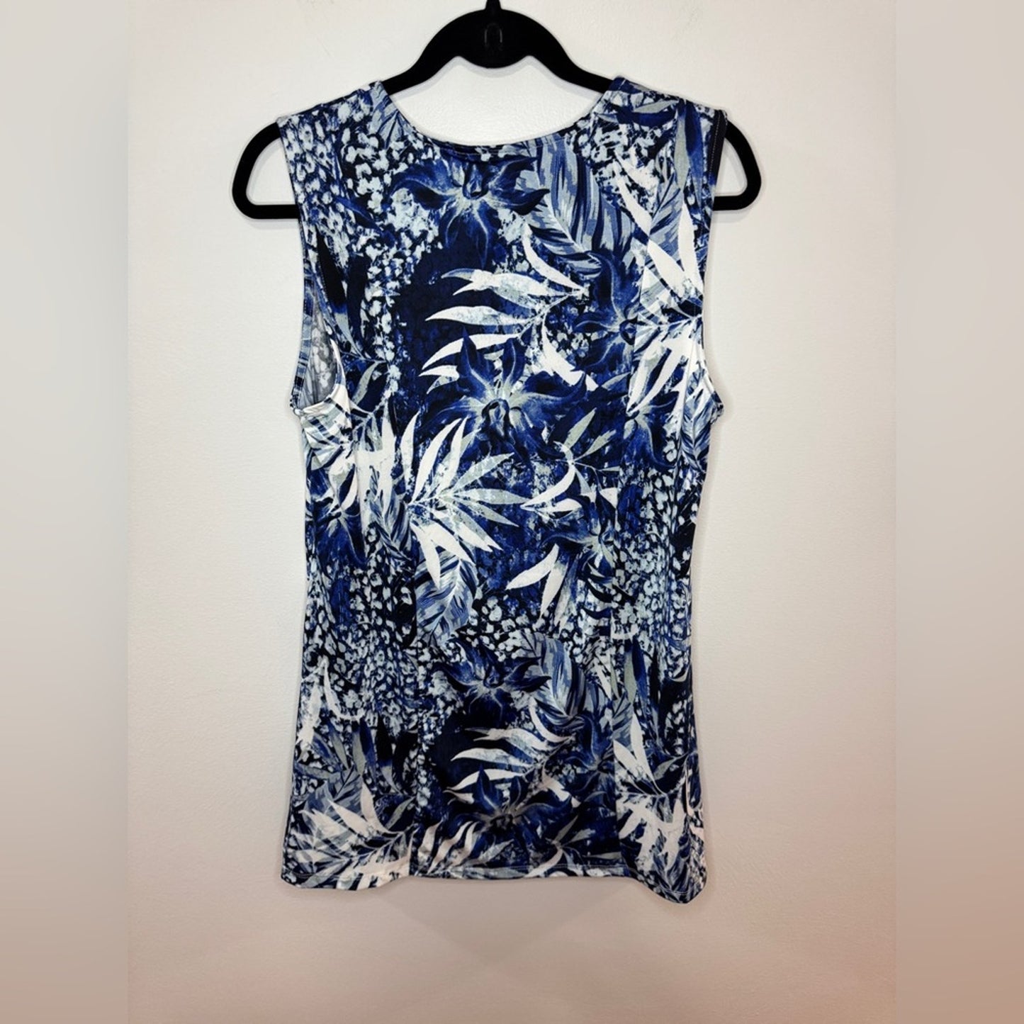 NWT LG Beach Break Blue and White Tropical Print Dress