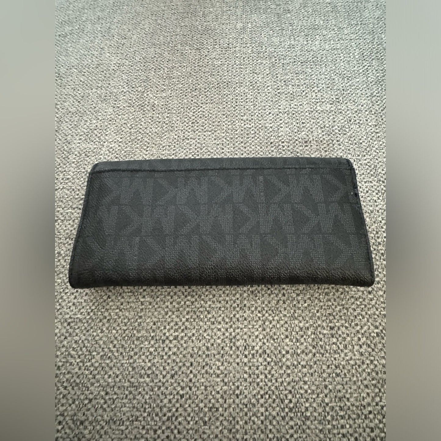 Pre-Owned Michael Kors Black/Grey Jet Set Large Trifold Wallet