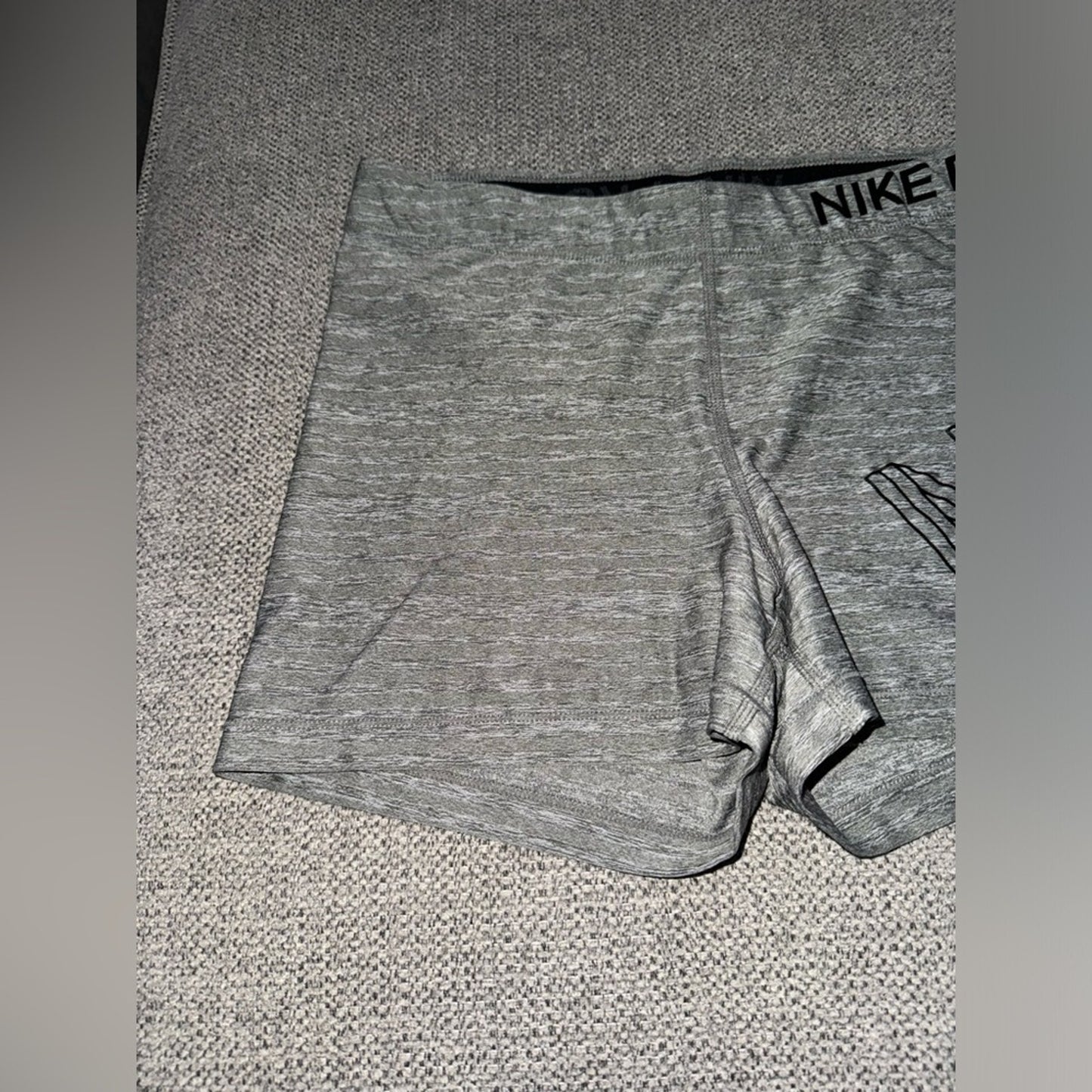 Pre-Owned MD Nike Pro Dri-Fit Heather Grey Shorts