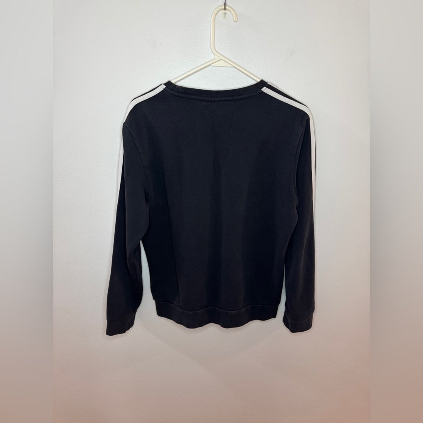 Pre-Owned LG Adidas Black and White Crewneck Sweatshirt