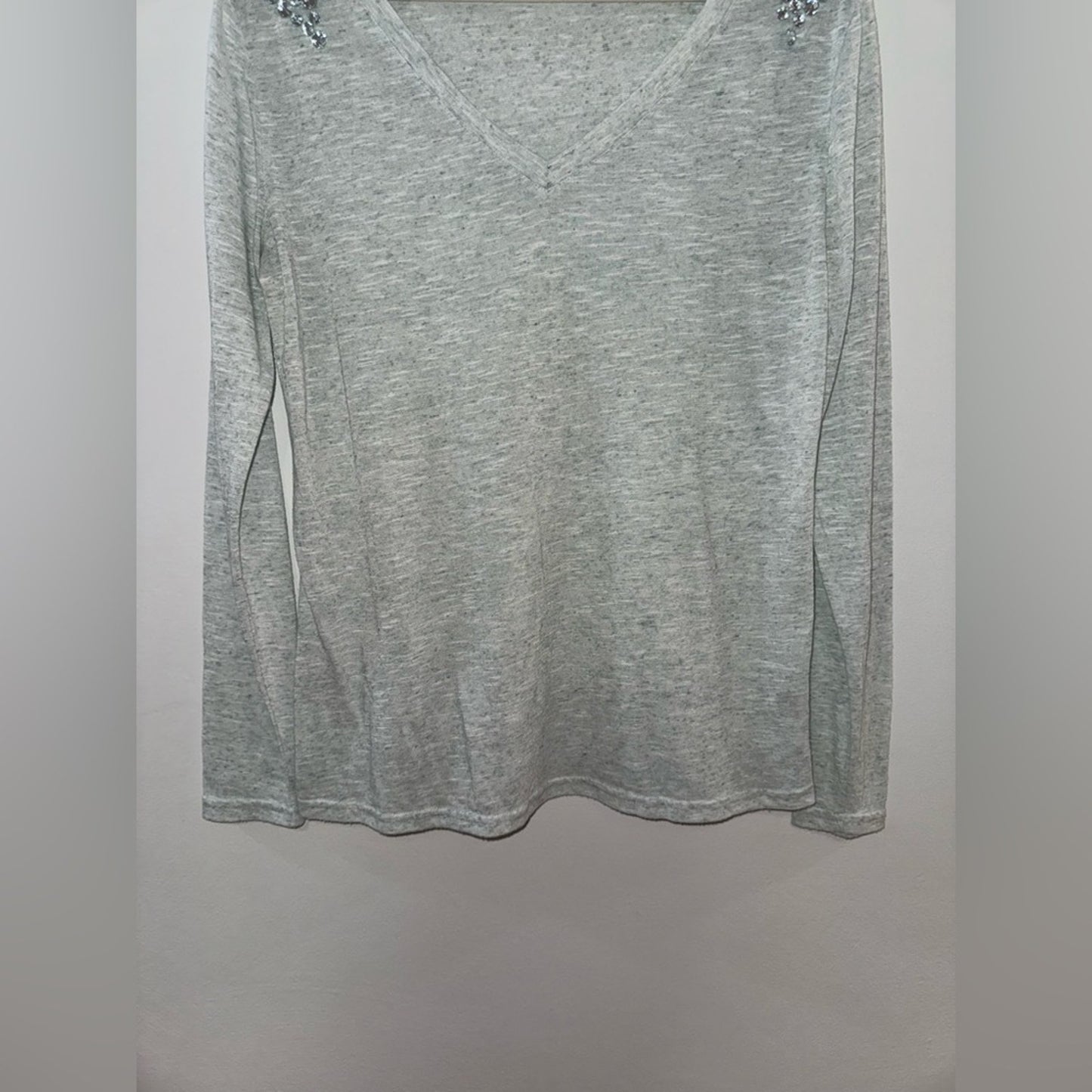 Pre-Owned SM BKE Heather Grey Crystal Shoulders V-Neck Long Sleeve Shirt