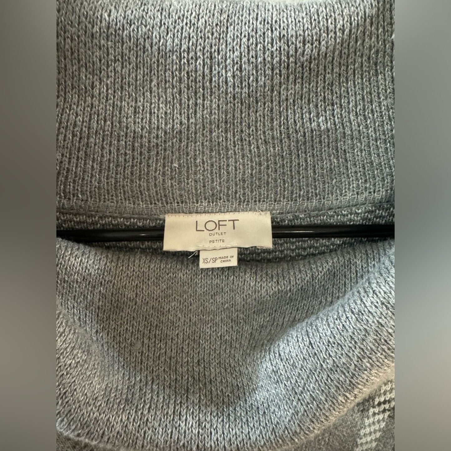 Pre-Owned XS Loft Petite Grey/White Check Poncho