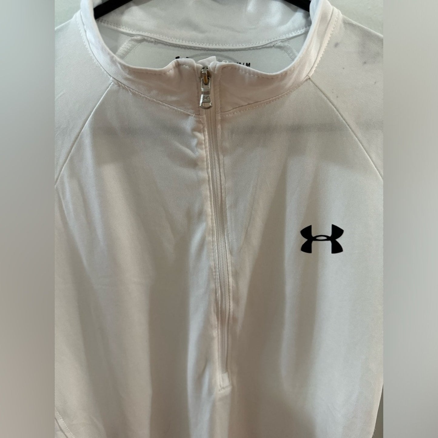 Pre-Owned MD Under Armour White Quarter Zip Long Sleeve Athletic Shirt