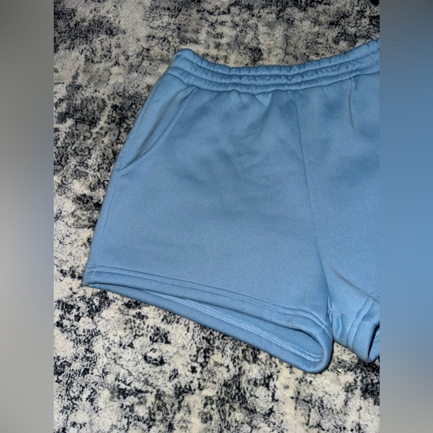 Pre-Owned Size 6 SHEIN Blue Fleece Shorts