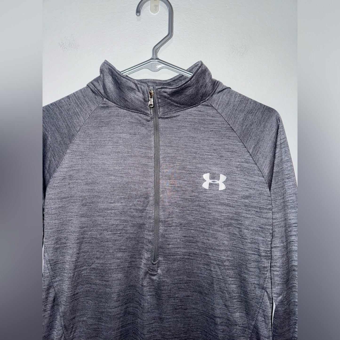 Pre-Owned MD Under Armour Grey Quarter Zip Long Sleeve Top