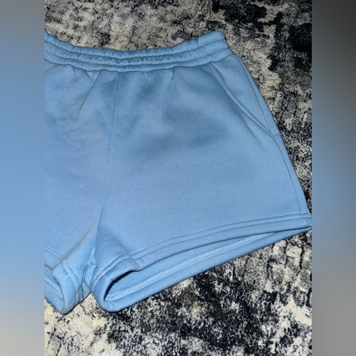 Pre-Owned Size 6 SHEIN Blue Fleece Shorts