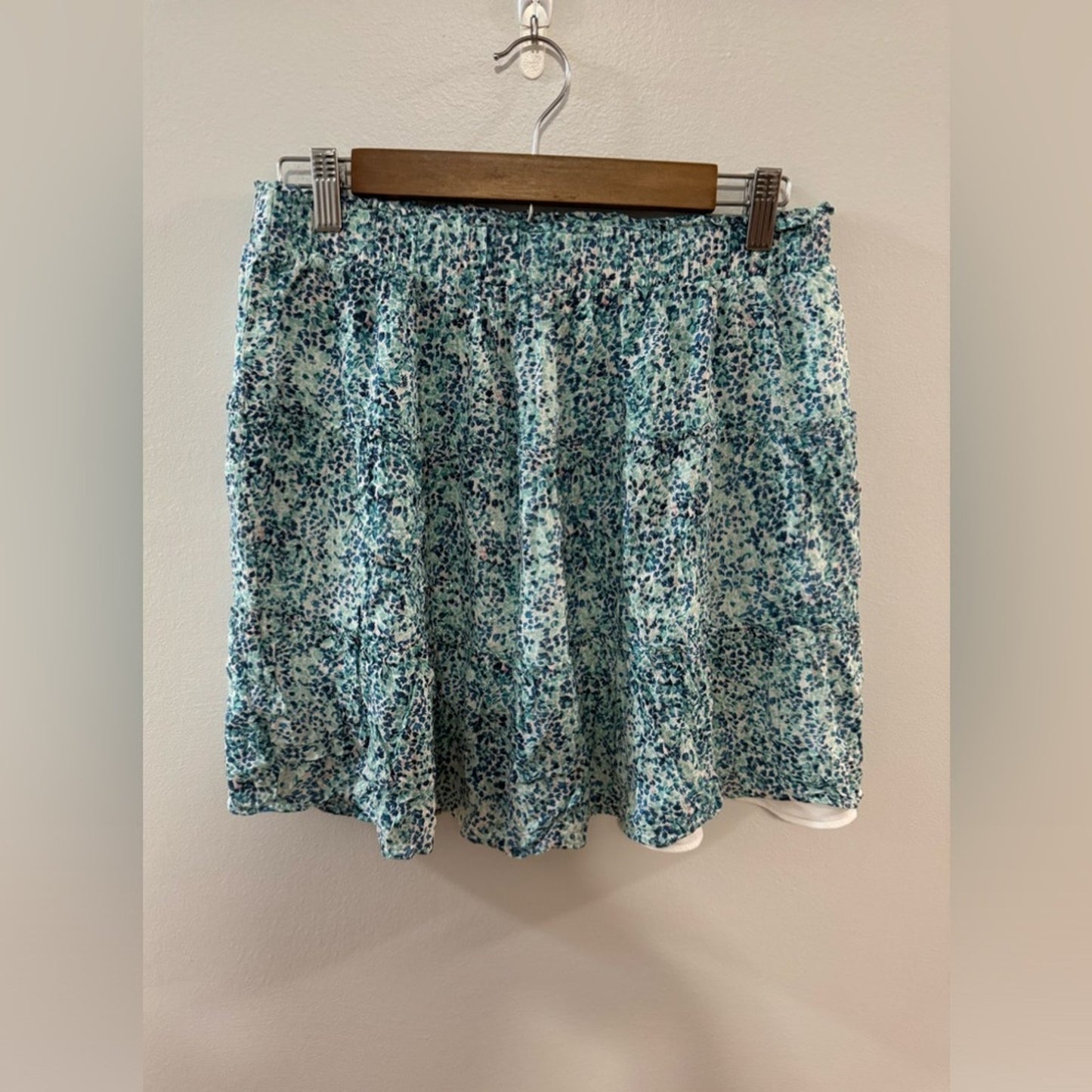 Pre-Owned MD Petite Loft Blue/White/Silver Skirt