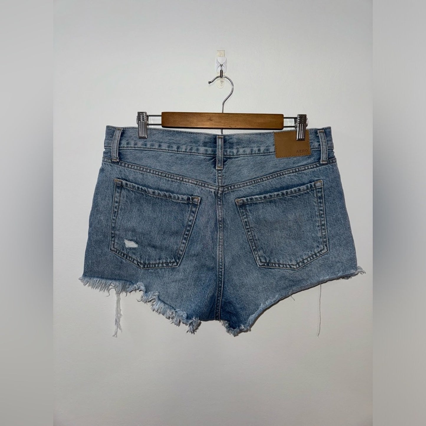 Pre-Owned Size 10 Aeropostale Blue Distressed Boyfriend Jean Shorts