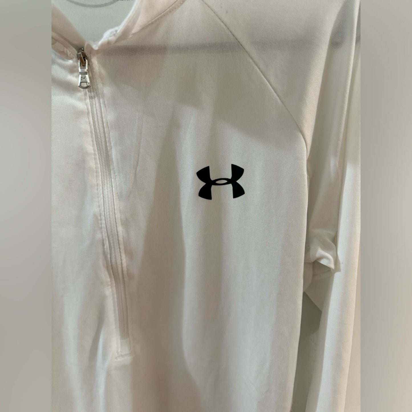 Pre-Owned MD Under Armour White Quarter Zip Long Sleeve Athletic Shirt