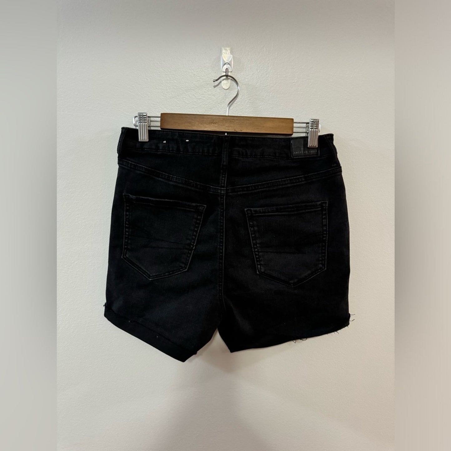 Pre-Owned Size 10 American Eagle Hi-Rise Shortie Black Distressed Jean Shorts