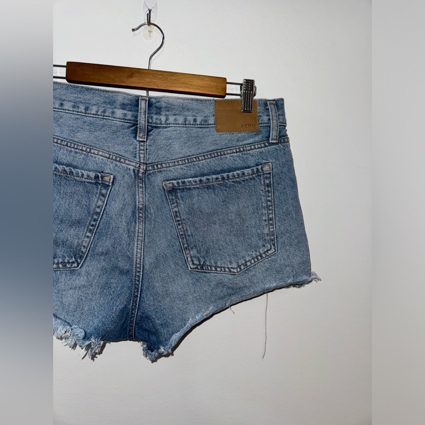 Pre-Owned Size 10 Aeropostale Blue Distressed Boyfriend Jean Shorts