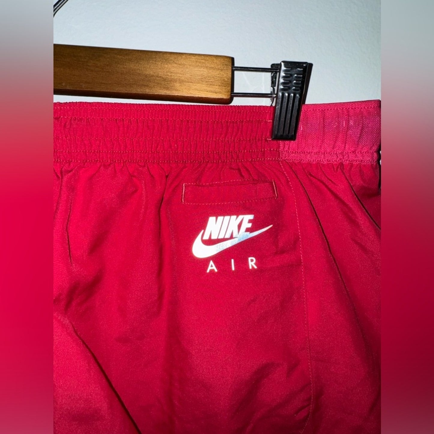 Pre-Owned LG Nike Air Red Athletic Shorts